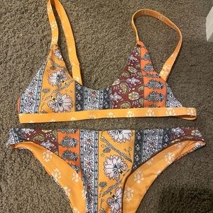 Patterned bikini